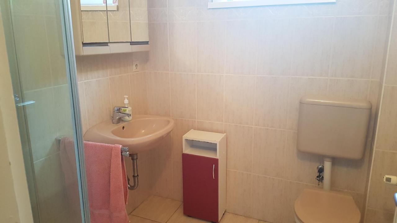 Grosses Ferienhaus Plattensee Balaton - Nyaralo Haz 6 Szobaval, 5 Fuerdoszobaval, 3000 Nm Διαμέρισμα Szolad Εξωτερικό φωτογραφία